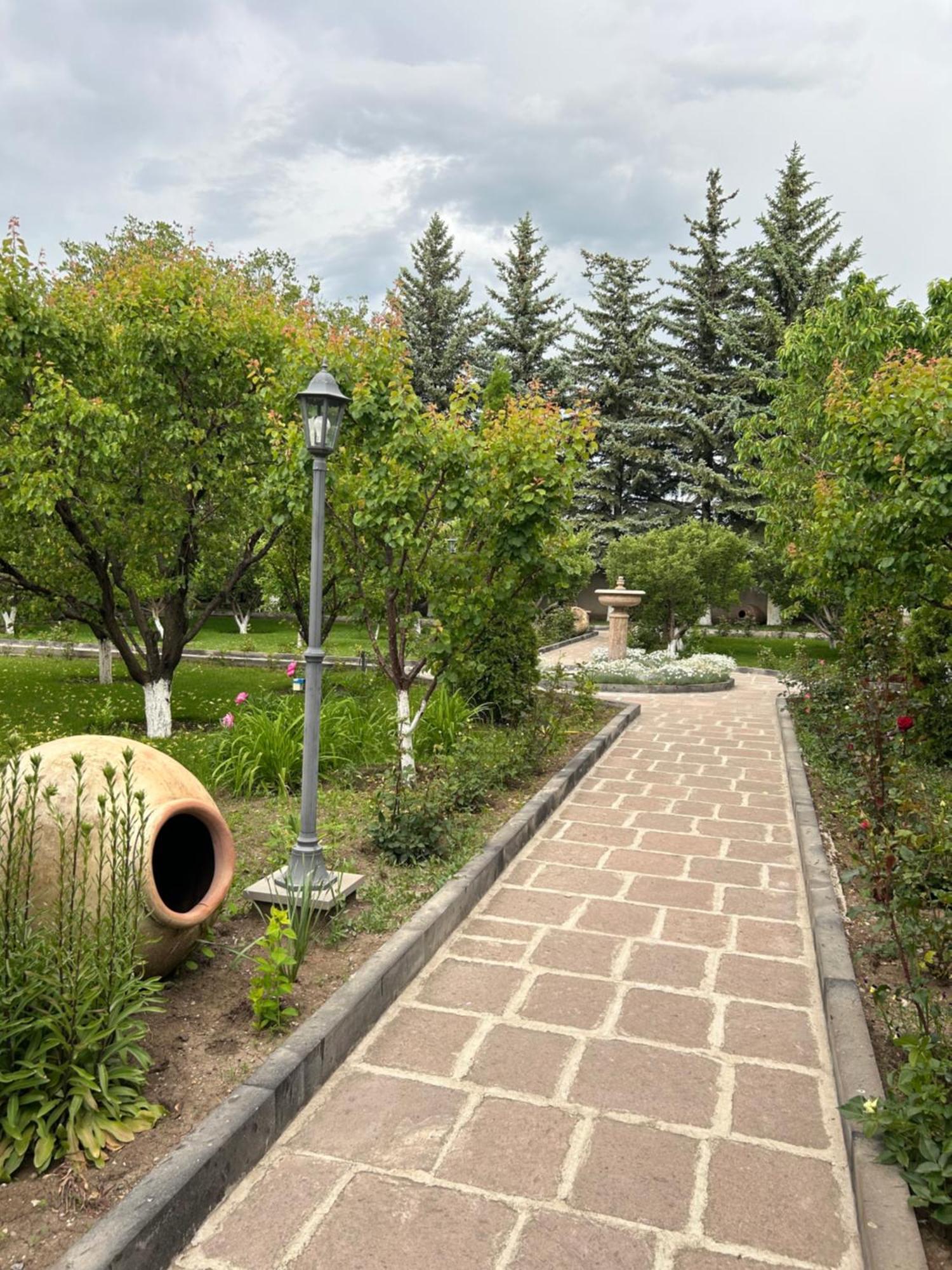 In Gyumri Hotel Exterior foto