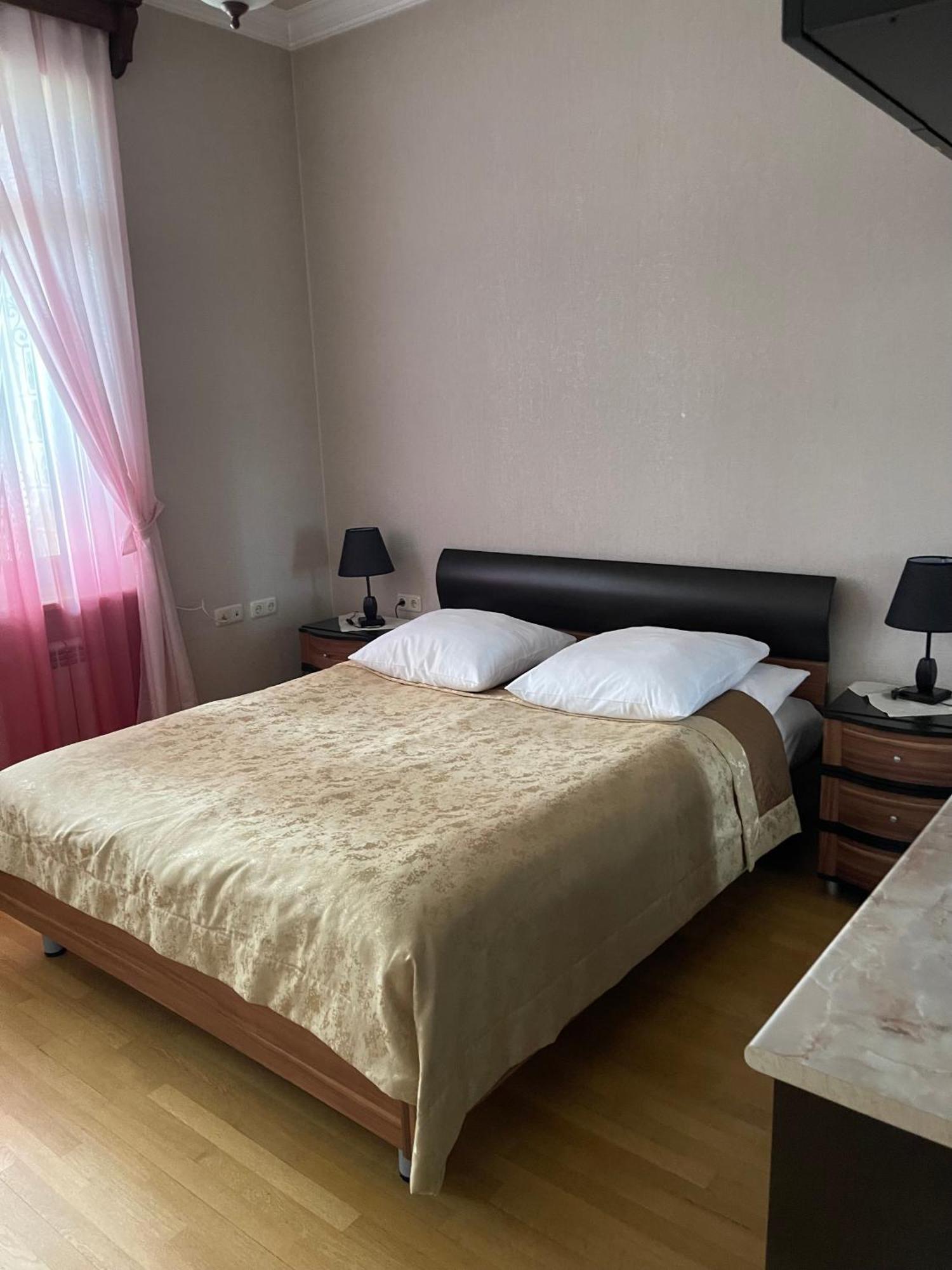 In Gyumri Hotel Exterior foto