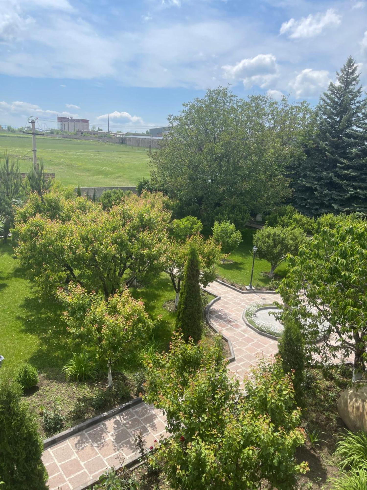 In Gyumri Hotel Exterior foto