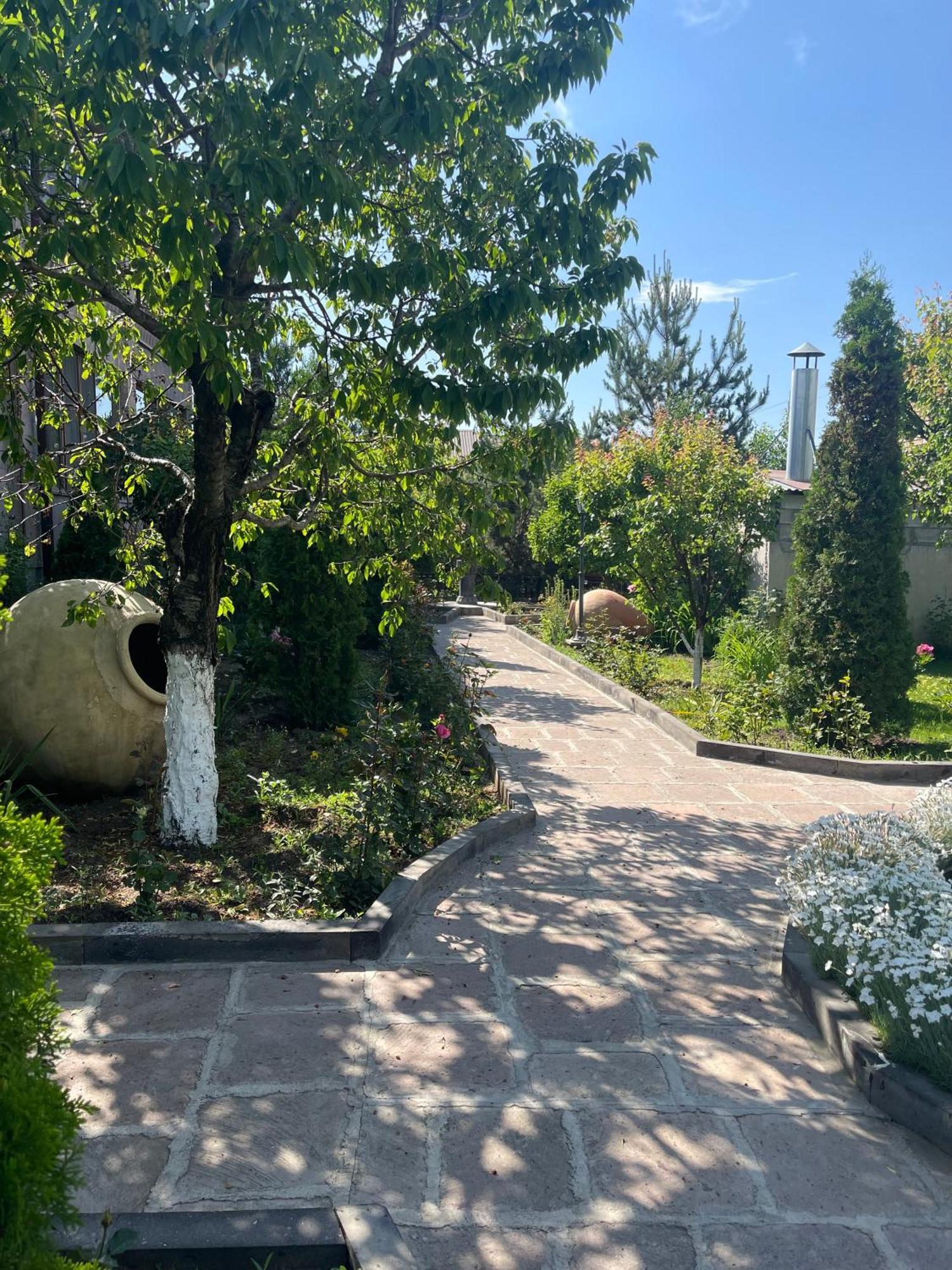 In Gyumri Hotel Exterior foto
