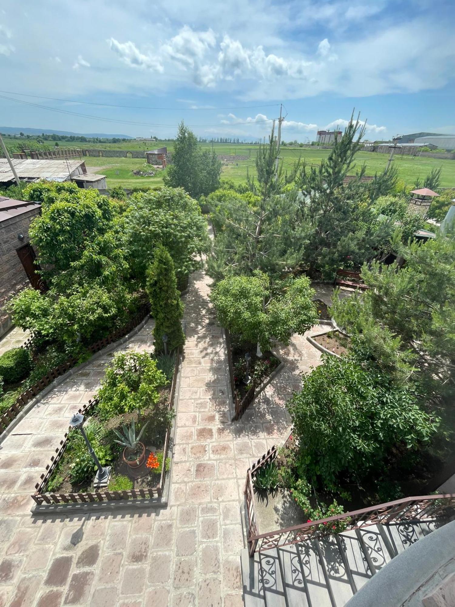 In Gyumri Hotel Exterior foto